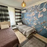 Pristine Apartament *