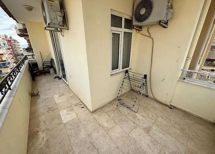 Apartment Pristine